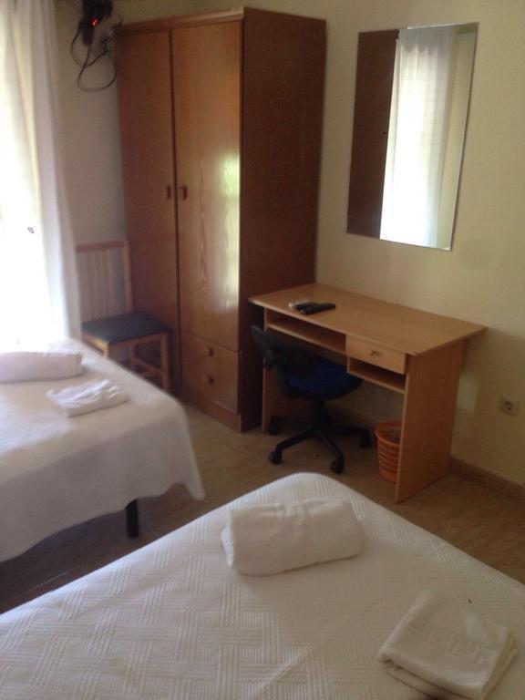 Hostal Jose Luis Brunete Zewnętrze zdjęcie